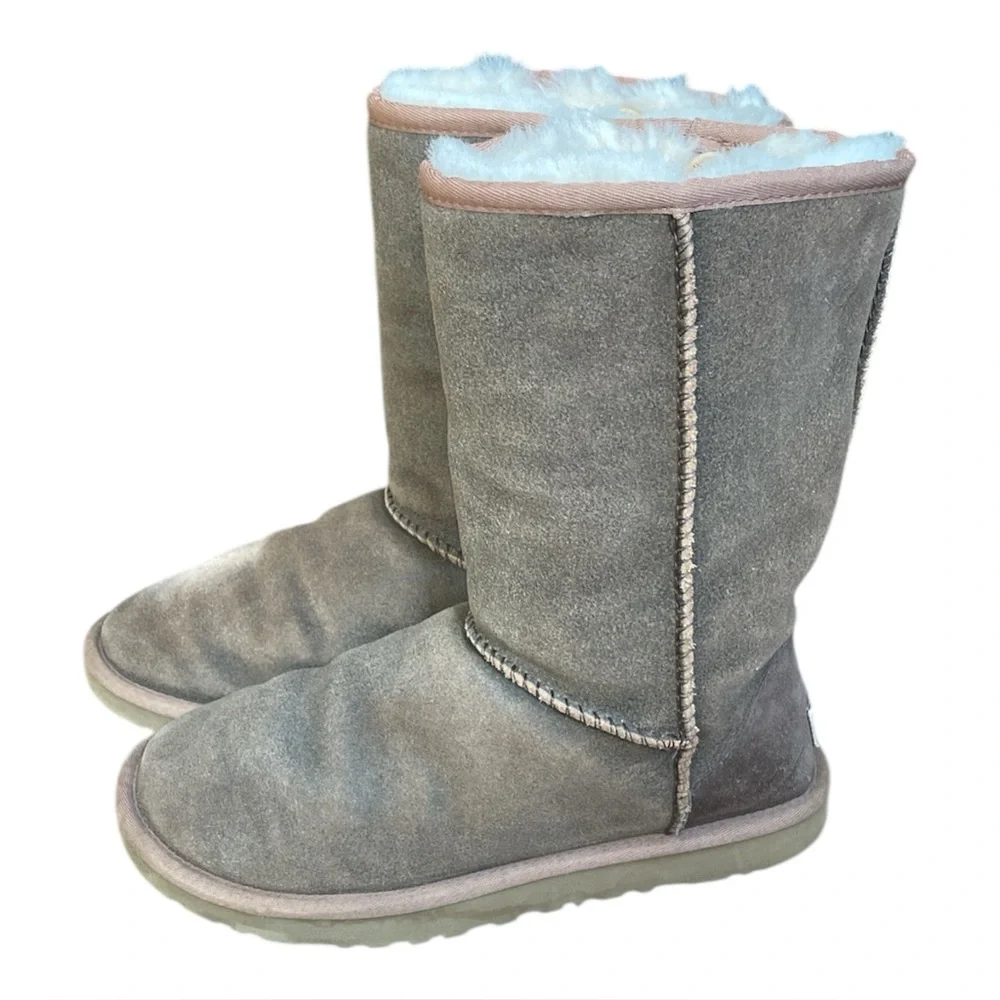 UGG Brown Boots Sz 7 with Buttons for Shearling Knit Cuffs (Cuffs Missing)